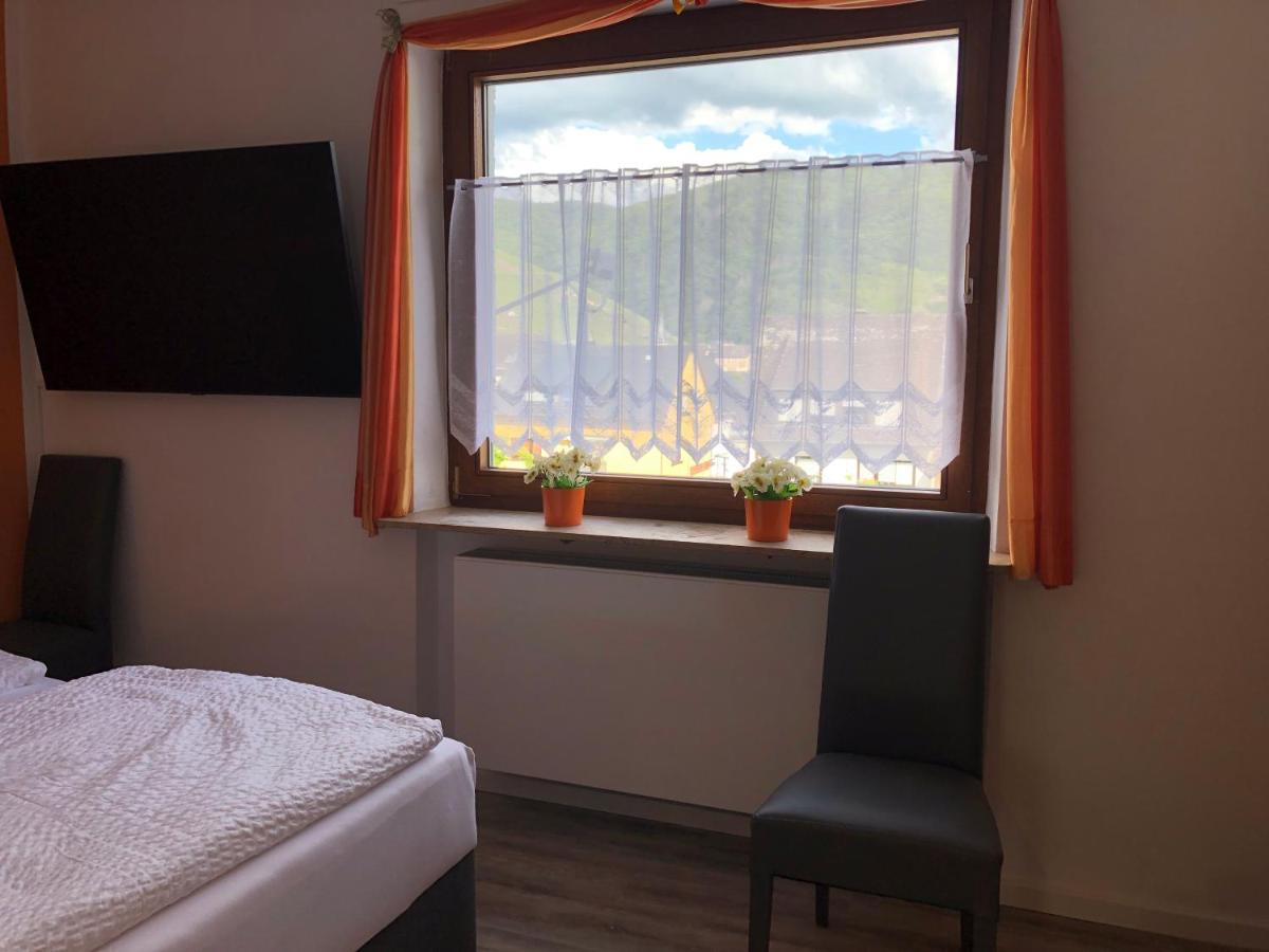 Ferienwohnung Joanna Mit Burgblick Bernkastel-Kues Exterior photo